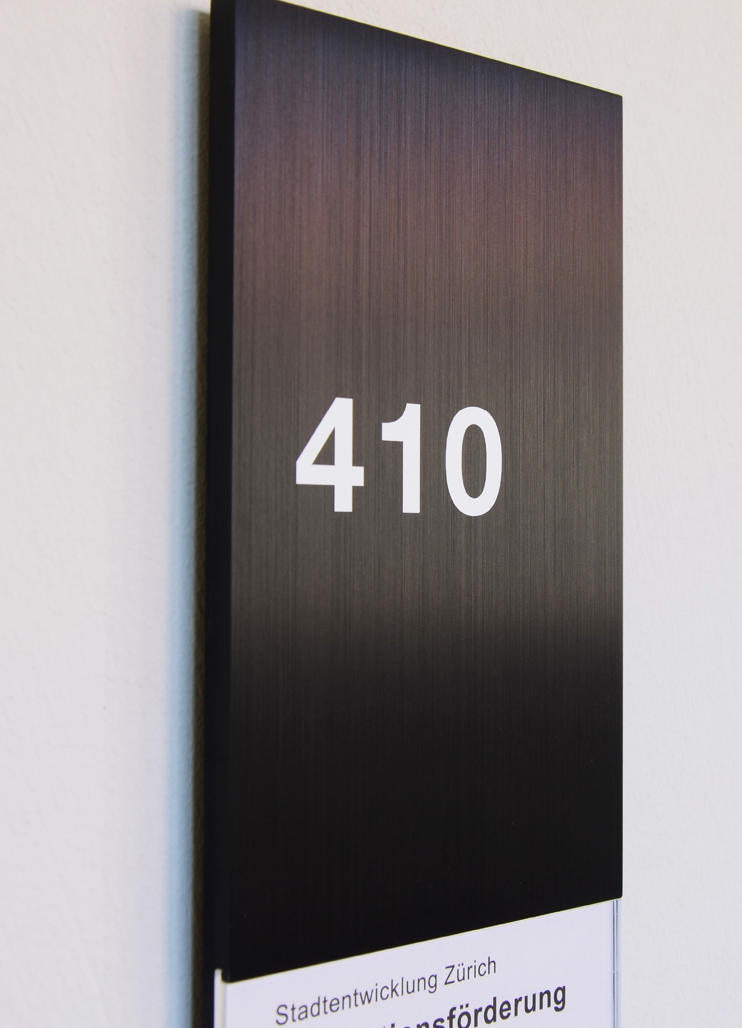 Signaletik Stadthaus Zürich Raumschild