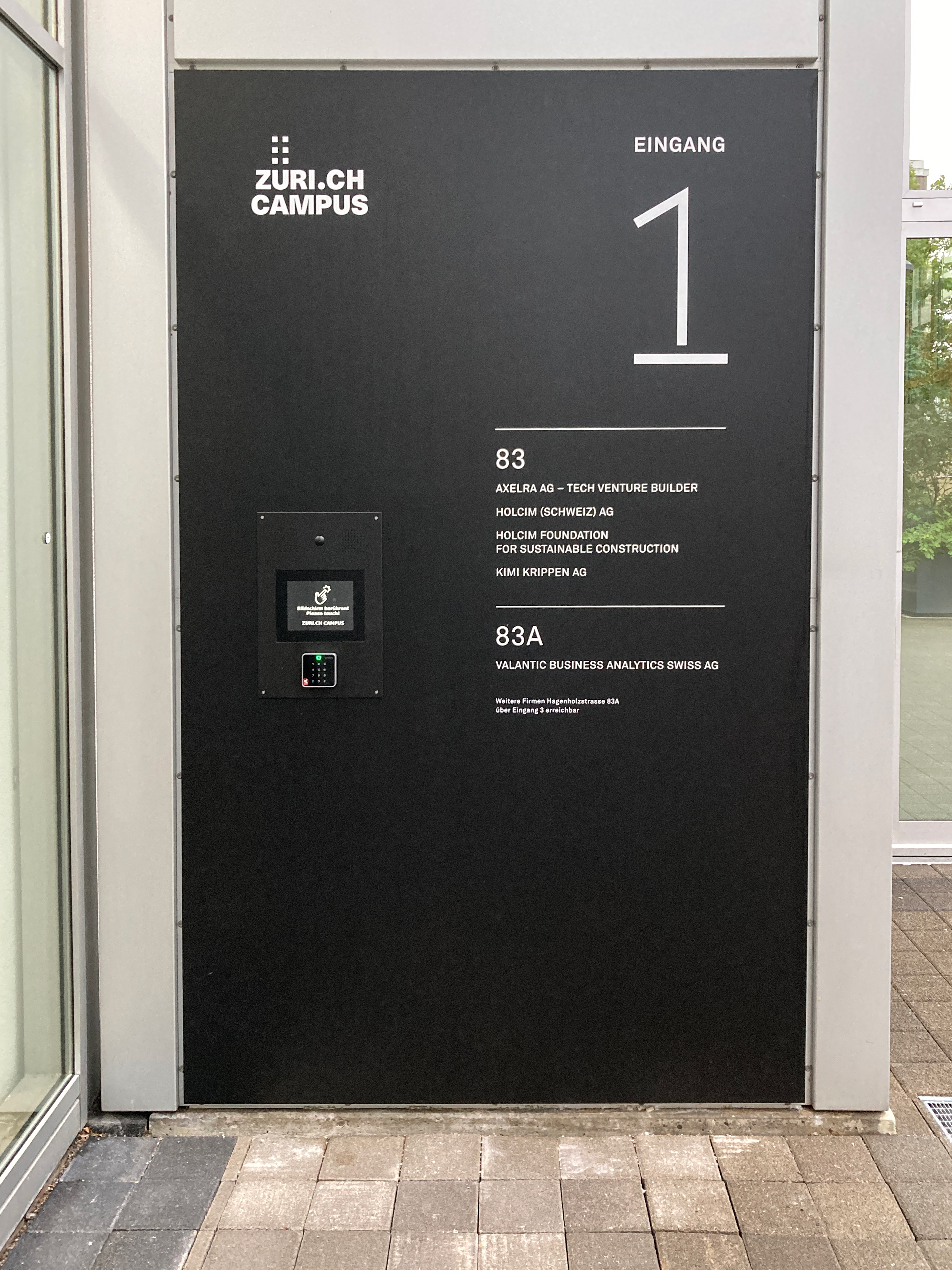 Signaletik Zurich Campus Mieterübersicht beim Eingang